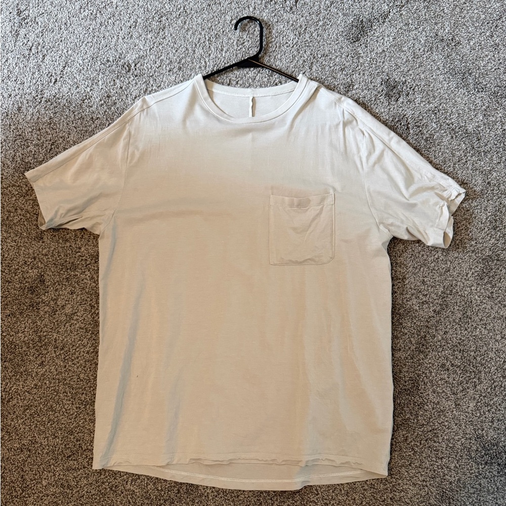 Lululemon T-Shirt